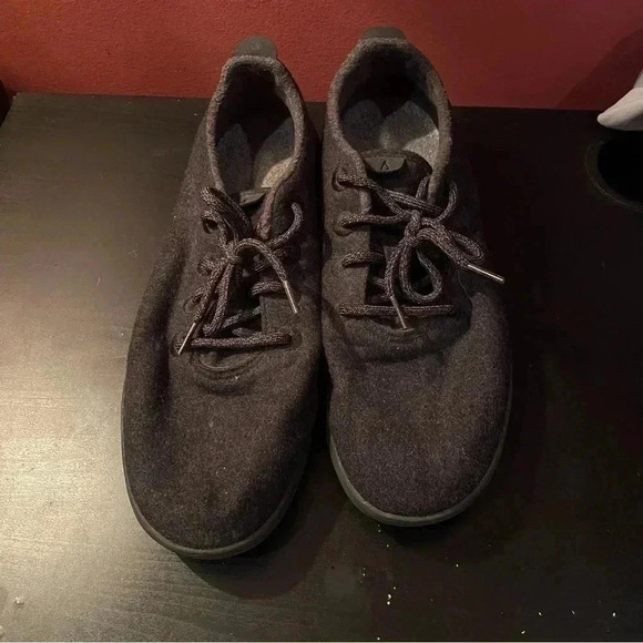 Allbirds Black Wool Runners - Picture 1 of 7